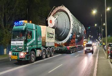 Transport agabaritic in industria petroliera: doua camere de cocsare 