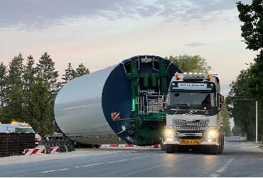 Transport agabaritic in Lituania.